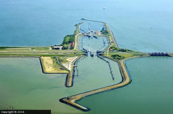 cầu Kornwerderzand ở Hà Lan - một công trình có “phép thuật”